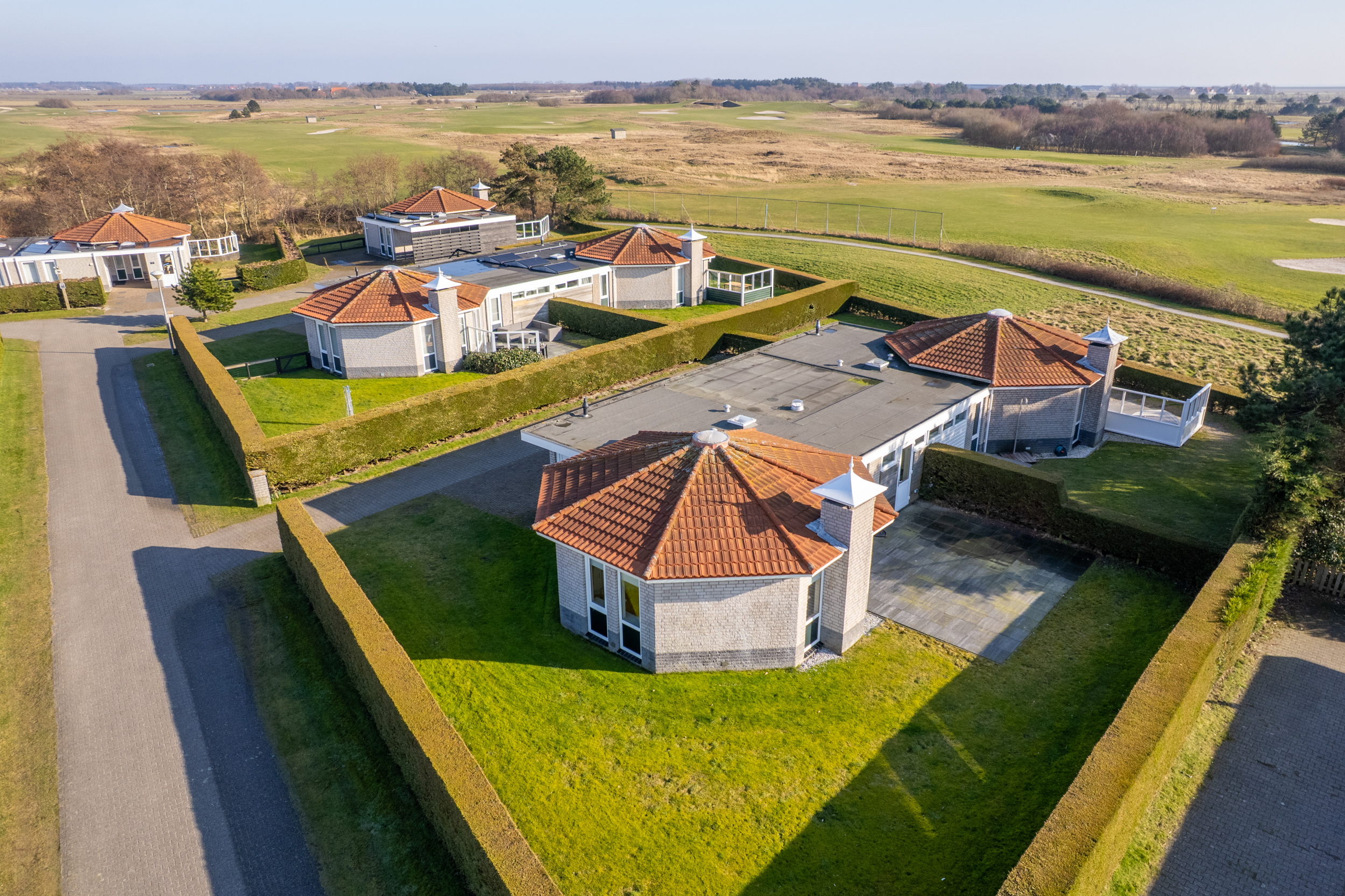 Unieke achthoekige bungalow op Ameland