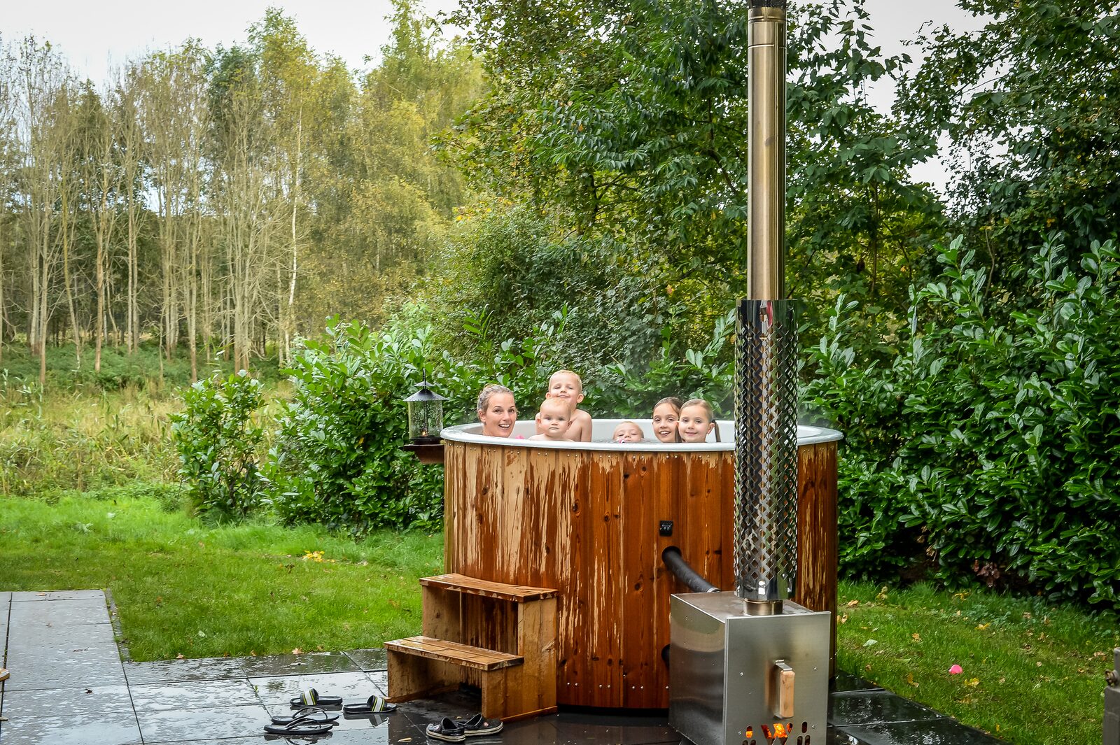 Leuke cabin aan het water met hottub