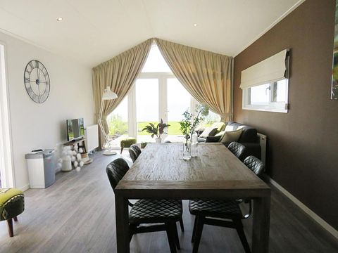 Holiday home near the water in North Holland - 4