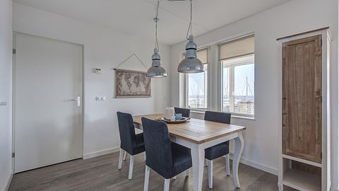 Apartment overlooking the water - 5