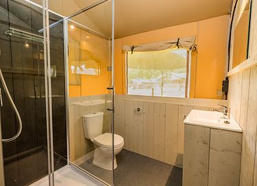 Luxe glampingtent met privé sanitair - 8