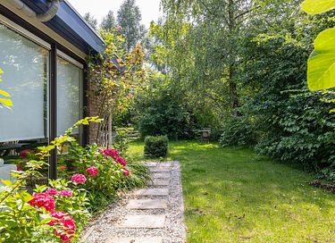 Bungalow with a covered patio in Zeeland - 23