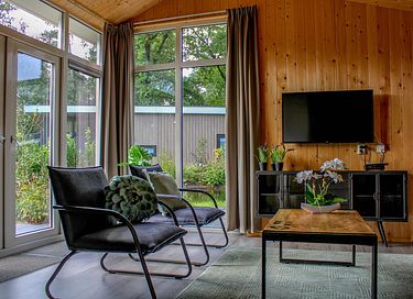 Cozy holiday home on wooded holiday park - 4