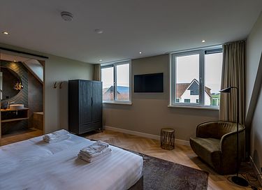 Stylish holiday home near nature reserve - 12