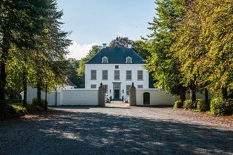 Uniek slapen op binnenplaats van een kasteel - 3