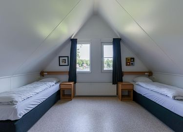 Ruime vakantiewoning aan viswater in Drenthe - 16