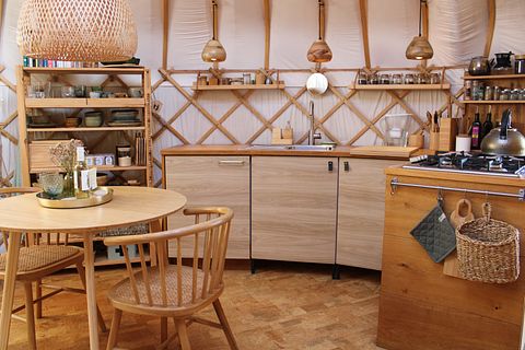 Knusse yurt met houtkachel en privé sanitair - 3