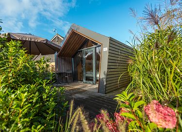 Tiny house aan een meer in Overijssel