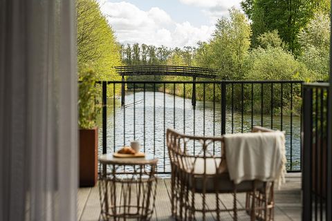 Bateau-maison de luxe pour 8 personnes - 4