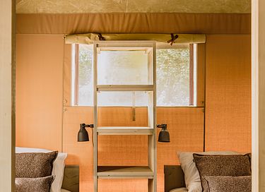 Luxury glamping lodge with private hot tub - 9