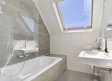 Detached group home close to the beach - 13