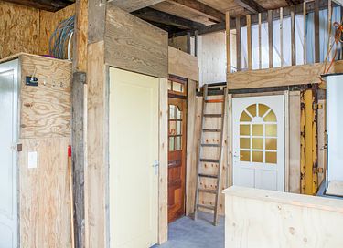 Unique cottage with characterful design - 7