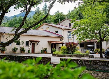 Glamping-Zelt inmitten des Waldes in Frankreich - 13