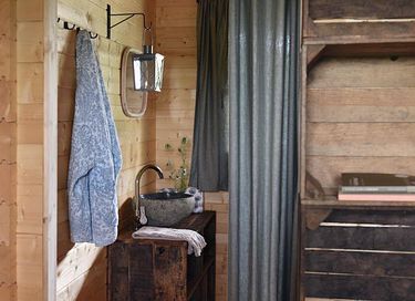 Houten cabin met hottub in het groen - 14