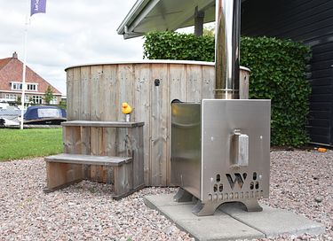 Hébergement de groupe au bord de l'eau avec jacuzzi - 6