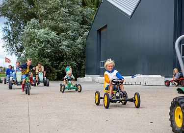 Glamping op akkerbouw en speelboerderij - 7