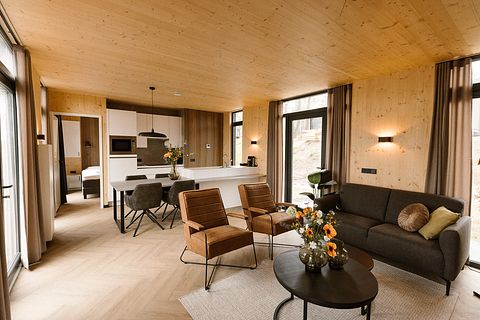 Luxuriöse Lodge für 4 Personen mit 2 Badezimmern und Spa - 5