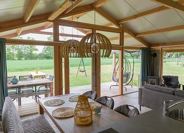 Luxe familielodge met hottub in Twente - 10