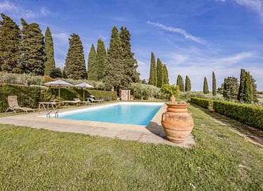 Logement de vacances avec grand jardin et piscine