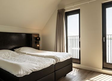 Villa moderne avec bain à remous pour 6 personnes - 12