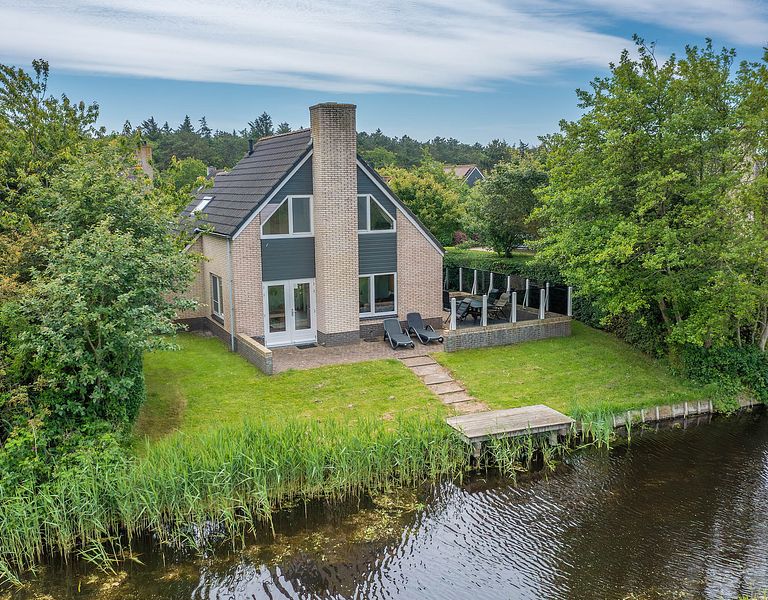 Wellnessvilla aan het water (hond welkom) - 1