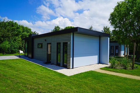 Modern holiday home with sauna and hot tub - 3