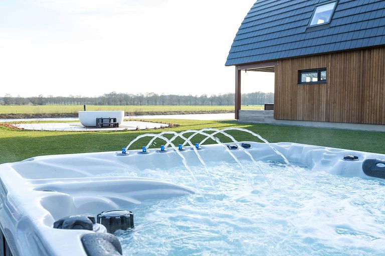 Luxuriöse Wellness Suite am Wasser und mit Aussicht - 1