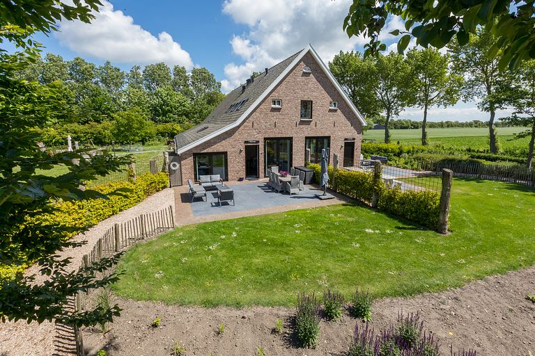 Groot en luxe vakantiehuis in Zeeland - 1