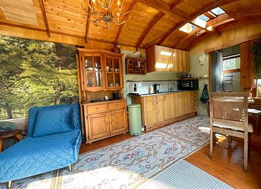Beautiful gipsy wagon for 2 people - 9