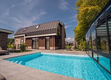 Luxuriöse Gruppenvilla mit Wellness und Schwimmbad