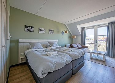 Luxury hotel suite with wellness facilities on Texel - 13