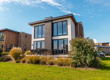 Luxuriöse Villa mit Hafenblick für 10 Personen