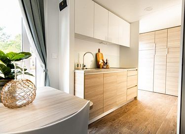 Knus Tiny House op een bosrijk vakantiepark - 4