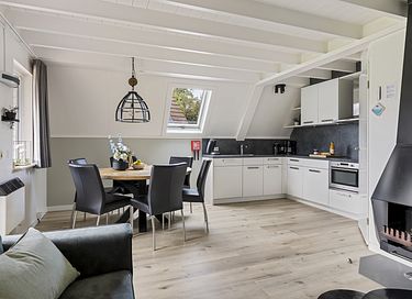 Comfortable holiday home on green park - 6