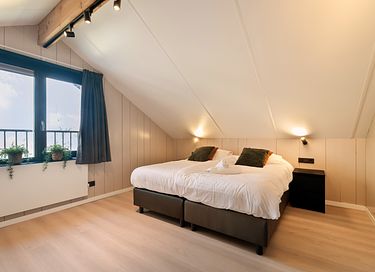 Modern house with bath close to the sea - 22