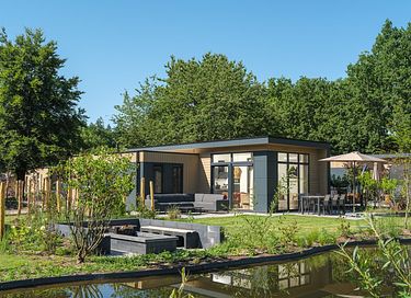 Stijlvolle 6-persoons woning met hottub 