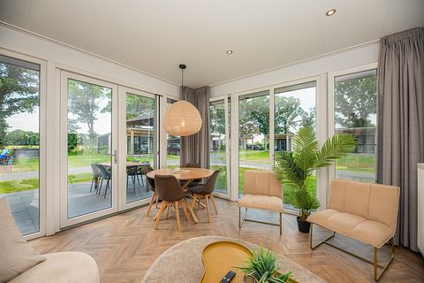 Comfortabel huisje met twee ensuite badkamers - 5