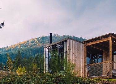 Family-friendly cabin surrounded by nature - 27