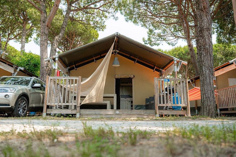 Glampingtent aan het strand met sanitair - 1