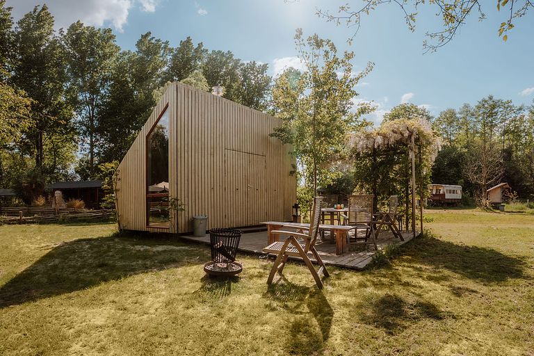 Une petite maison architecturale dans la nature - 1