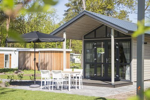 Knus huisje voor 4 personen op groen park - 3