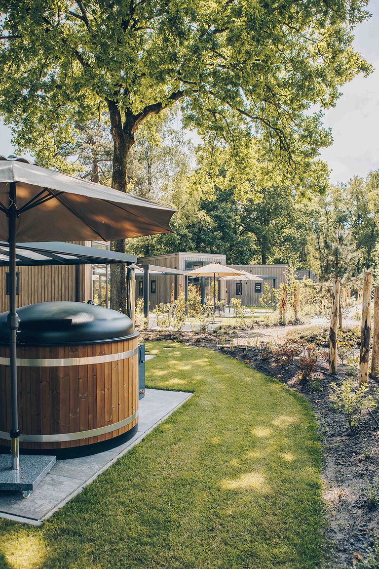 Petit lodge avec bain à remous dans la nature - 1