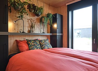 Enjoy an overnight stay on the water - 9