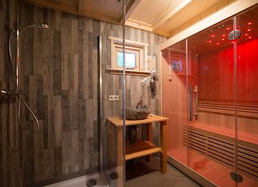 Unique wooden forest cabin with a sauna - 10