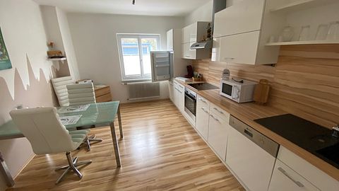 Modern appartement met bergzicht en balkon - 2