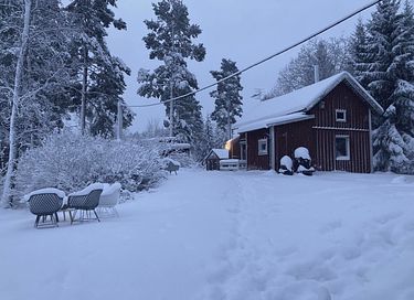Off-grid hunting lodge in Sweden - 23