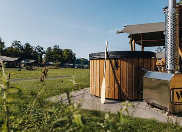 Glamping-hytte med privat spabad - 25