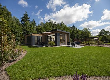 Family cottage with hot tub at vacation park