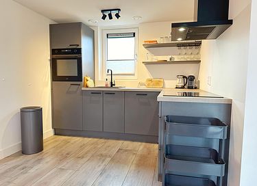 Spacious holiday home near the beach and sea - 9