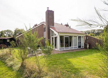 Hyggelig familiebolig med have i Drenthe